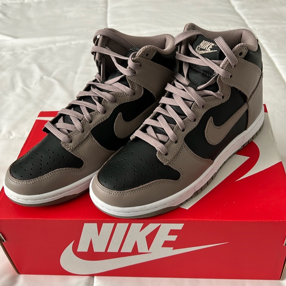 Nike Dunk High Black Moon Fossil
